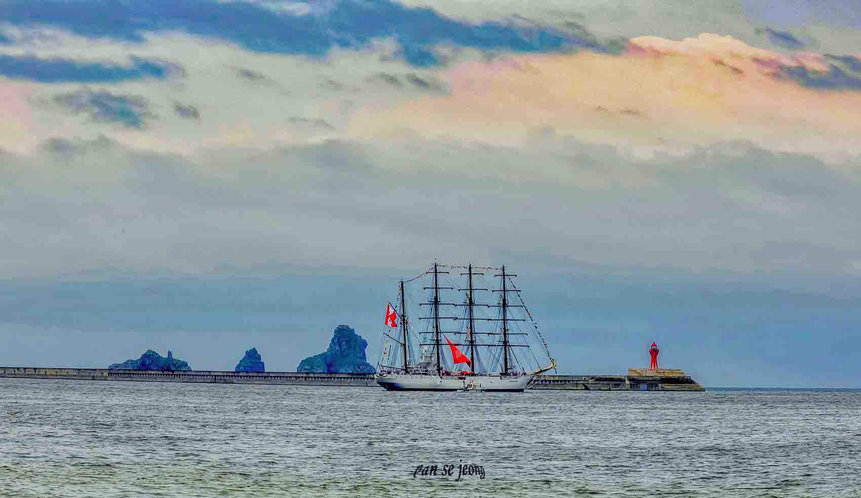 PHOTO BY jps | Canon EOS R6 | 2023:09:14 09:34:41 | ISO-200 | 1/640 sec | f 7.1 | 105 mm | EV=-0.3 | ● WIDTH:1700 pixels  HEIGHT:984 pixels