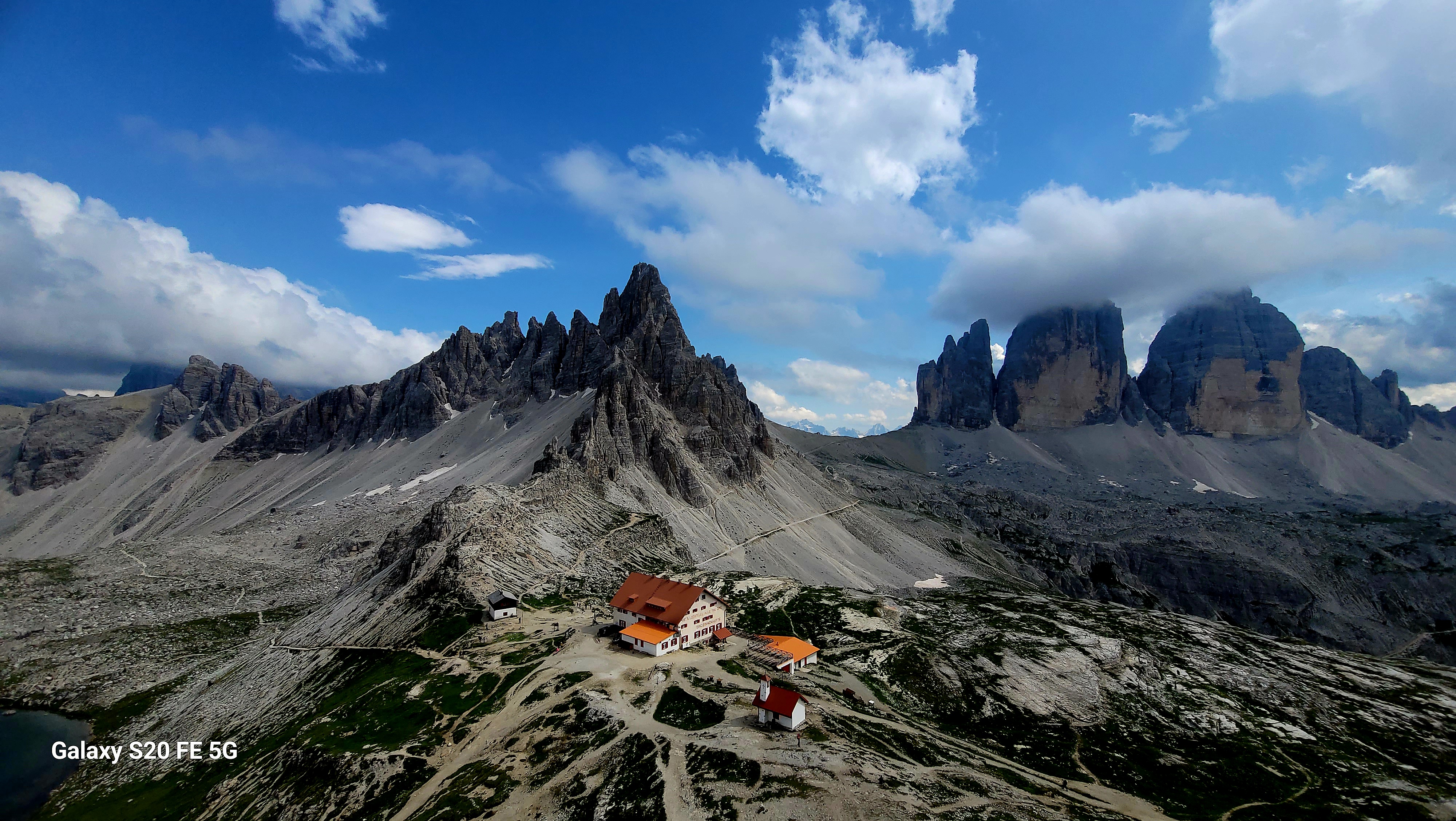 PHOTO BY  | SM-G781N | 2024:07:16 16:09:50 | ISO-40 | 7/10000 sec | f 2.2 | 1.74 mm | EV=0 | ● WIDTH:4000 pixels  HEIGHT:2256 pixels