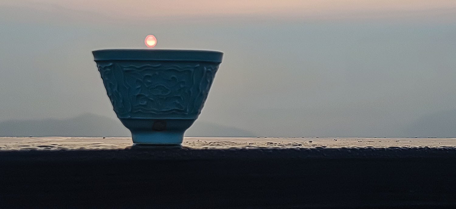 PHOTO BY  | SM-N981N | 2024:08:05 05:52:10 | ISO-40 | 1/320 sec | f 1.8 | 5.4 mm | EV=0 | ● WIDTH:1500 pixels  HEIGHT:688 pixels