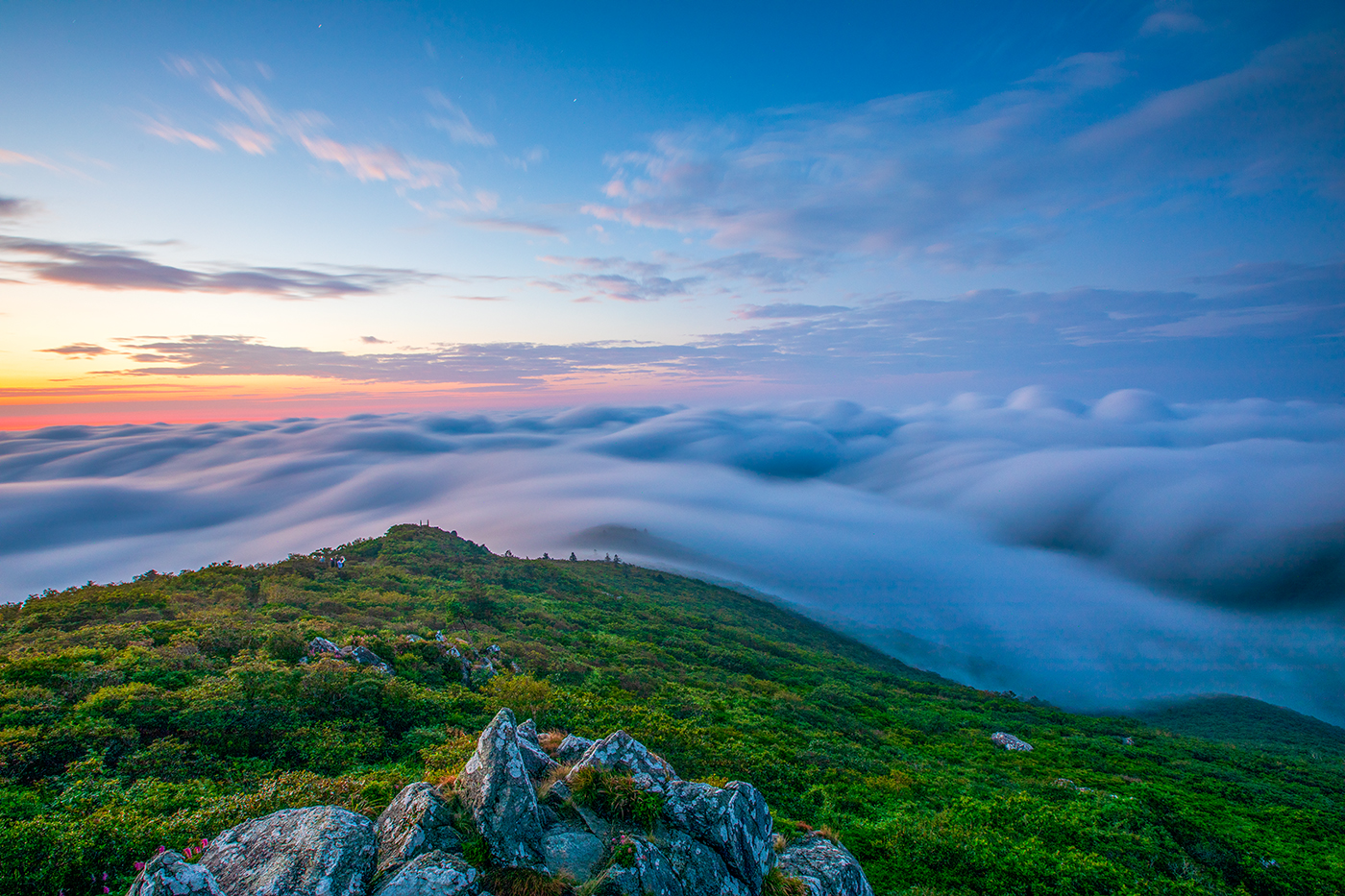 PHOTO BY  | Canon EOS 5D Mark IV | 2024:08:11 05:10:16 | ISO-100 | 51/1 sec | f 11 | 16 mm | EV=0 | ● WIDTH:1400 pixels  HEIGHT:933 pixels