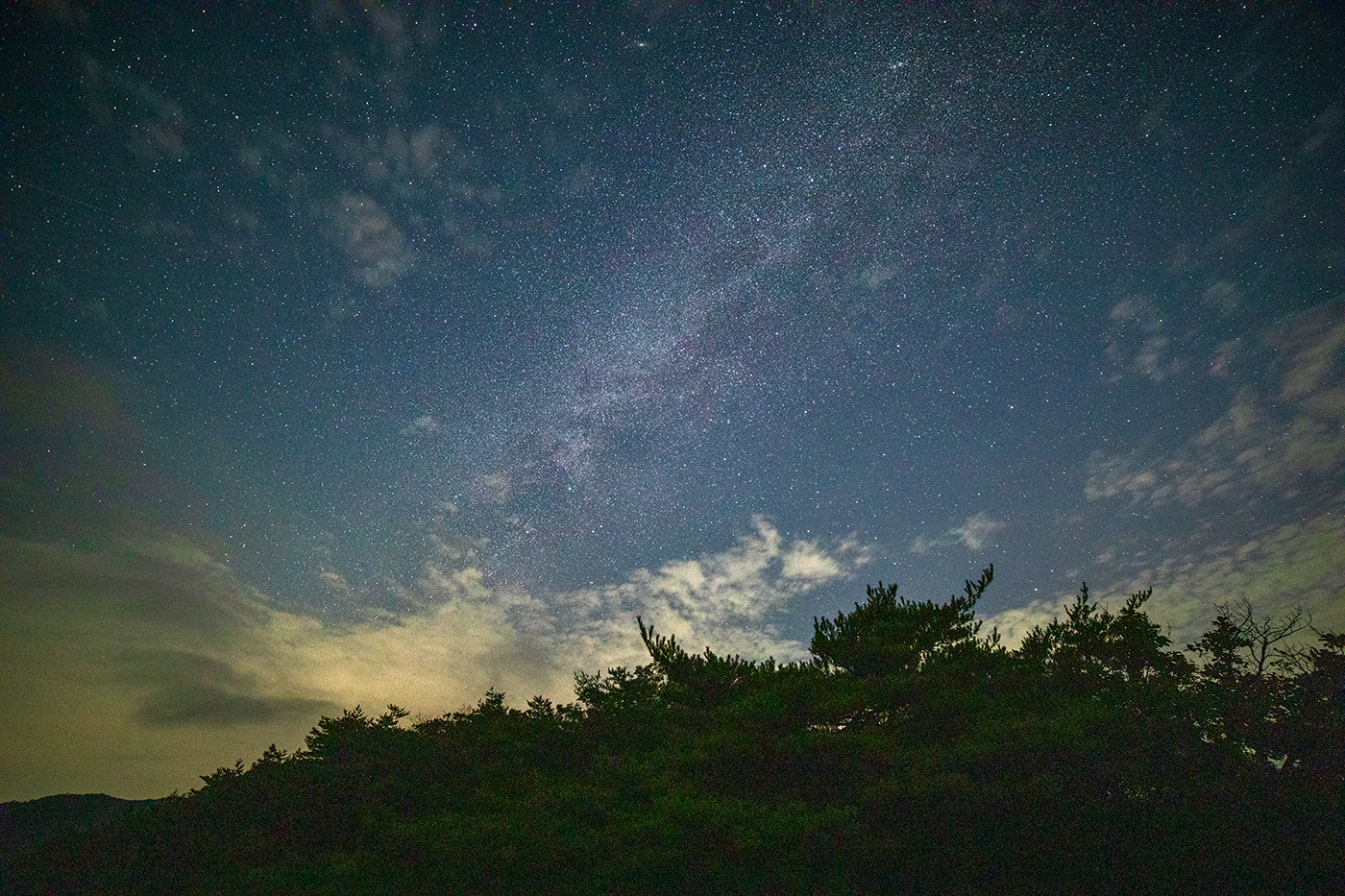 PHOTO BY  | Canon EOS 5D Mark IV | 2024:08:17 04:23:17 | ISO-4000 | 15/1 sec |  |  | EV=0 | ● WIDTH:1400 pixels  HEIGHT:933 pixels