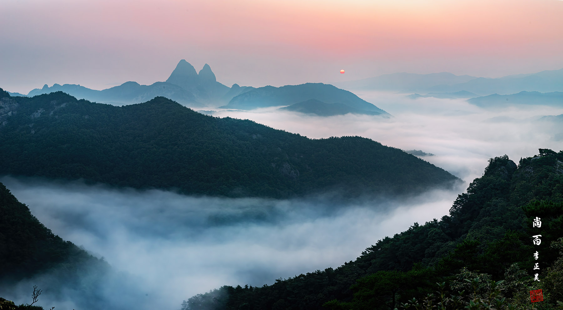 PHOTO BY  | Canon EOS 5D Mark IV | 2024:08:24 06:09:04 | ISO-200 | 1/25 sec | f 11 | 50 mm | EV=0 | ● WIDTH:1800 pixels  HEIGHT:991 pixels