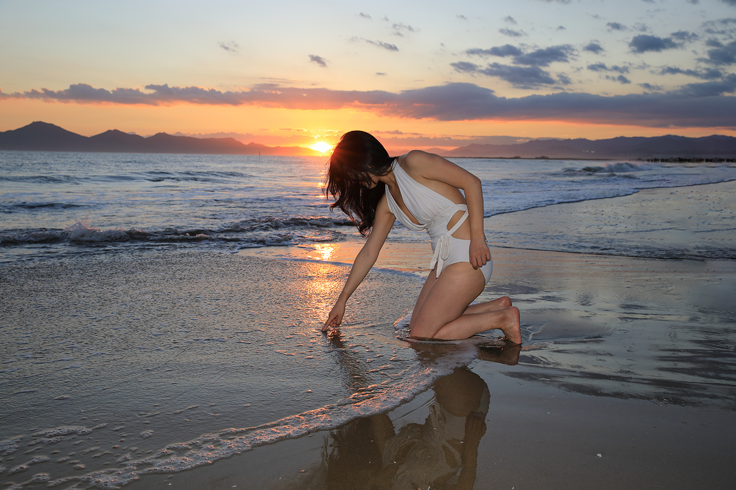 PHOTO BY  | Canon EOS 5D Mark IV | 2024:08:30 18:50:17 | ISO-100 | 1/100 sec | f 6.3 | 35 mm | EV=0 | ● WIDTH:1500 pixels  HEIGHT:1000 pixels