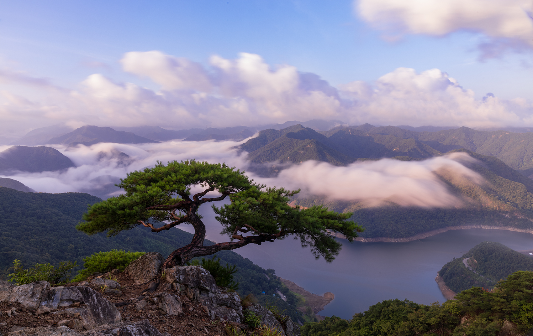 PHOTO BY JHG | Canon EOS 5D Mark IV | 2024:08:23 06:36:57 | ISO-50 | 13/10 sec | f 22 | 27 mm | EV=0 | ● WIDTH:1700 pixels  HEIGHT:1073 pixels