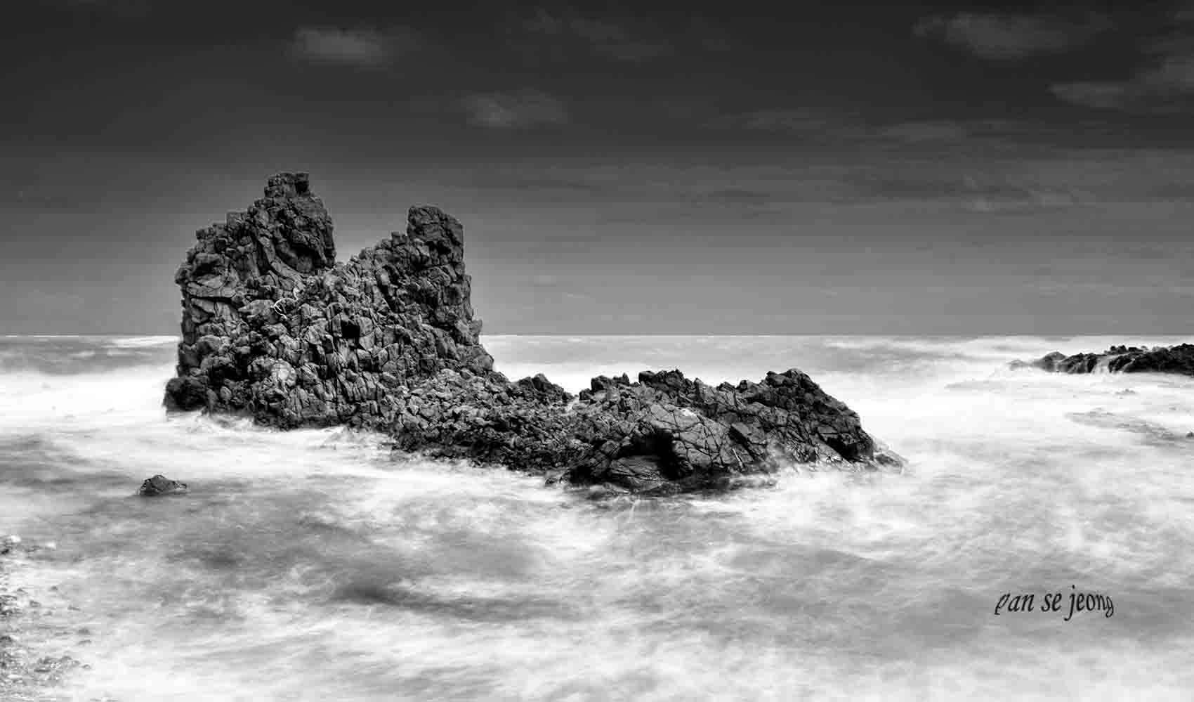 PHOTO BY jps | Canon EOS R6 | 2024:09:03 13:32:44 | ISO-200 | 3/1 sec | f 4 | 35 mm | EV=0 | ● WIDTH:1700 pixels  HEIGHT:999 pixels