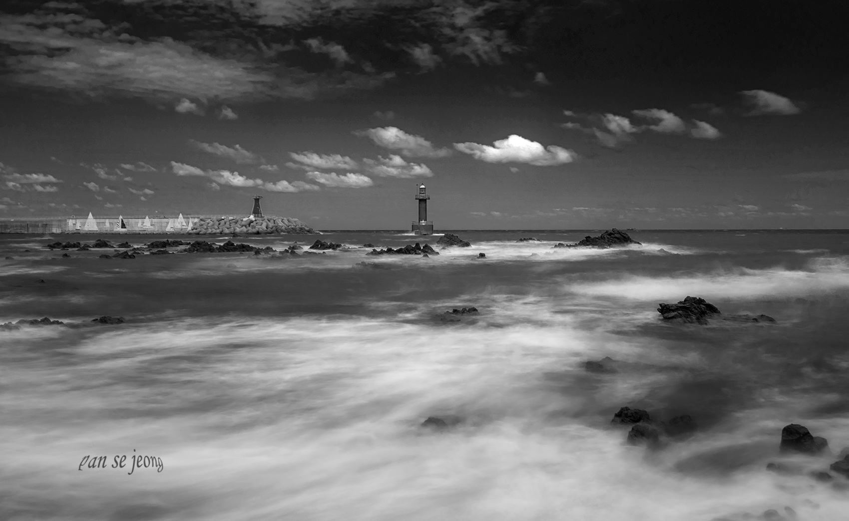 PHOTO BY jps | Canon EOS R6 | 2024:09:03 14:08:27 | ISO-125 | 3/1 sec | f 4 | 32 mm | EV=0 | ● WIDTH:1700 pixels  HEIGHT:1044 pixels