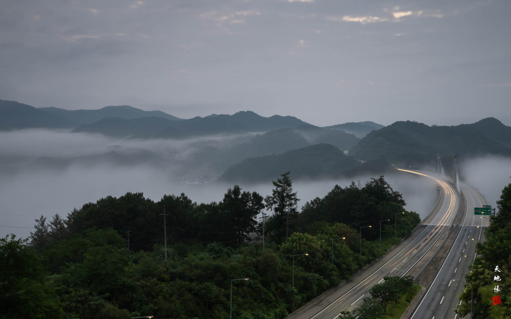 PHOTO BY KKY_CWANG_YEOL | NIKON Z 8 | 2024:09:08 05:51:19 | ISO-100 | 25/1 sec | f 22 | 41 mm | EV=-0.3 | ● WIDTH:1700 pixels  HEIGHT:1062 pixels