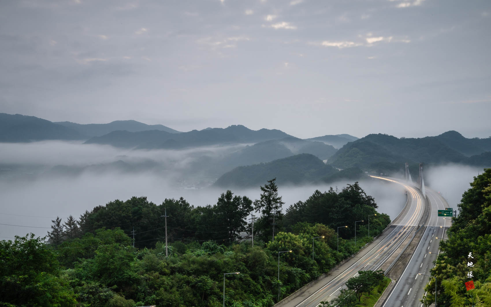 PHOTO BY KKY_CWANG_YEOL | NIKON Z 8 | 2024:09:08 05:51:19 | ISO-100 | 25/1 sec | f 22 | 41 mm | EV=-0.3 | ● WIDTH:1700 pixels  HEIGHT:1063 pixels