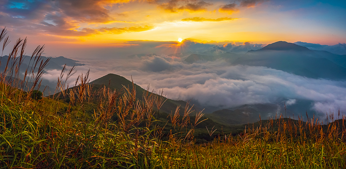 PHOTO BY  | NIKON D810 | 2024:09:09 06:32:34 | ISO-100 | 1/250 sec | f 11 | 17 mm | EV=-2.7 | ● WIDTH:1400 pixels  HEIGHT:685 pixels