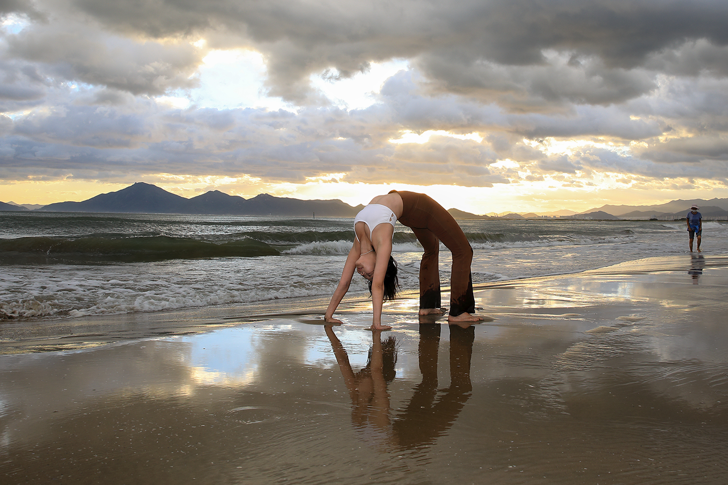 PHOTO BY  | Canon EOS 5D Mark IV | 2024:08:29 18:32:42 | ISO-200 | 1/200 sec | f 7.1 | 24 mm | EV=0 | ● WIDTH:1500 pixels  HEIGHT:1000 pixels