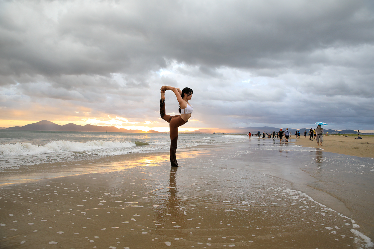 PHOTO BY  | Canon EOS 5D Mark IV | 2024:08:29 18:47:22 | ISO-200 | 1/160 sec | f 5.6 | 24 mm | EV=0 | ● WIDTH:1500 pixels  HEIGHT:1000 pixels