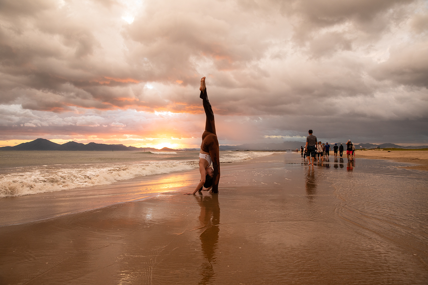 PHOTO BY  | Canon EOS 5D Mark IV | 2024:08:29 18:54:48 | ISO-320 | 1/100 sec | f 6.3 | 24 mm | EV=0 | ● WIDTH:1500 pixels  HEIGHT:1000 pixels