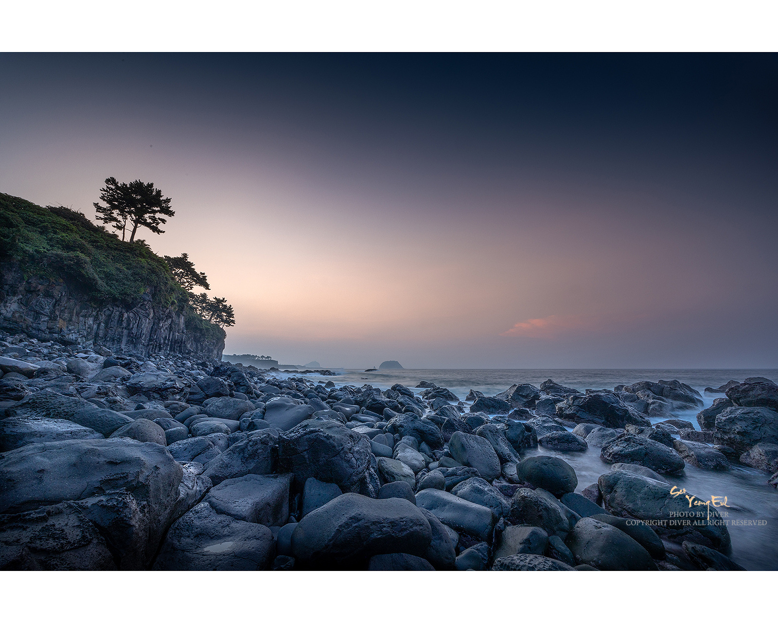 PHOTO BY  | Canon EOS R5 | 2024:08:23 05:56:39 | ISO-50 | 2/1 sec | f 22 | 14 mm | EV=0 | ● WIDTH:1600 pixels  HEIGHT:1281 pixels