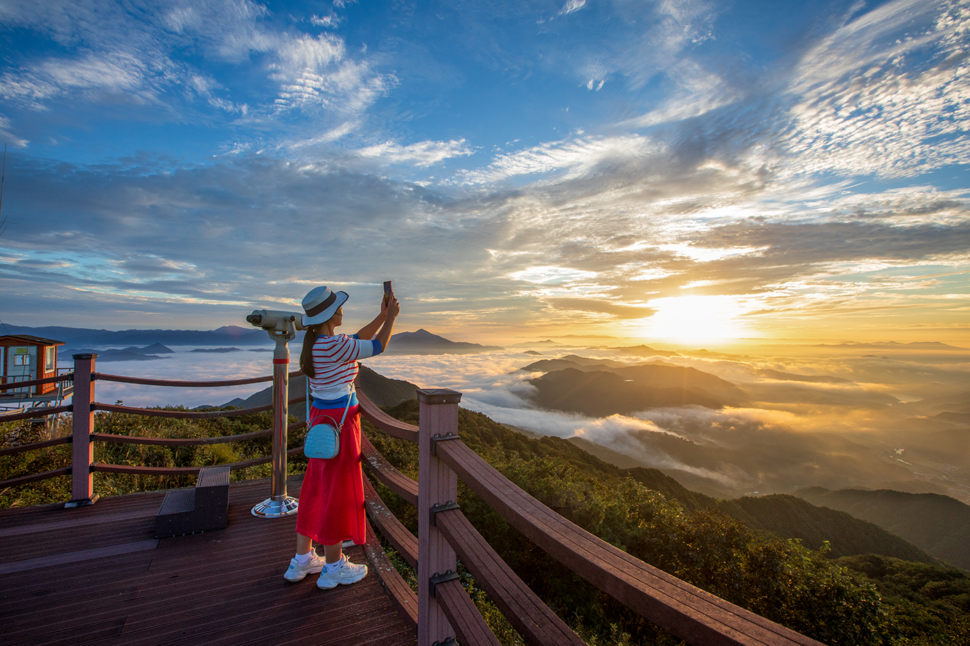 PHOTO BY  | Canon EOS 5D Mark IV | 2024:09:19 06:32:38 | ISO-320 | 1/160 sec | f 10 | 16 mm | EV=0 | ● WIDTH:1400 pixels  HEIGHT:933 pixels