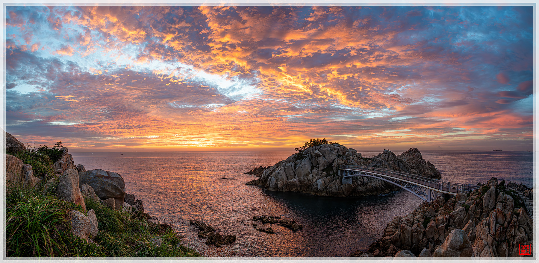 PHOTO BY  | NIKON D850 | 2024:09:20 05:47:28 | ISO-320 | 1/13 sec | f 11 | 20 mm | EV=-0.7 | ● WIDTH:1800 pixels  HEIGHT:879 pixels