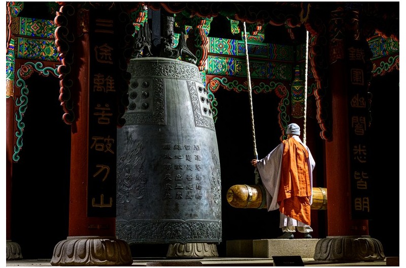 땅 속 미물을 깨우는 소리