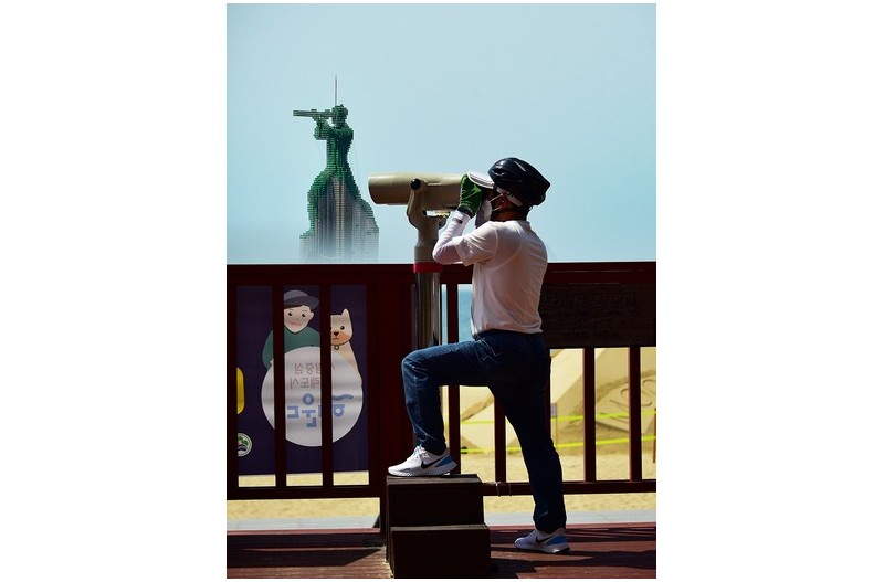 뭘 그리 보시나?