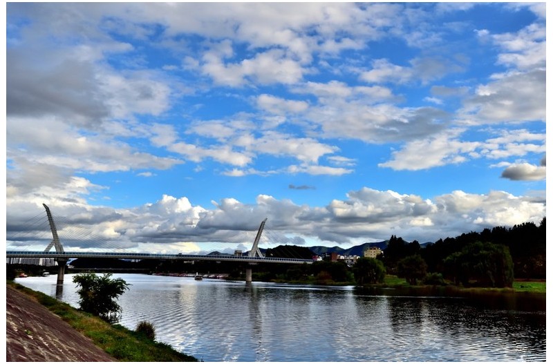 동촌 강변 하늘빛