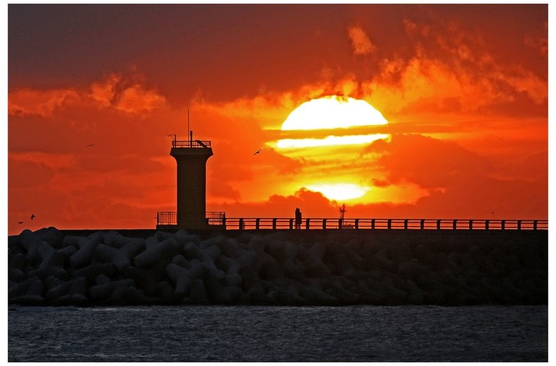 구름낀날 의 일출