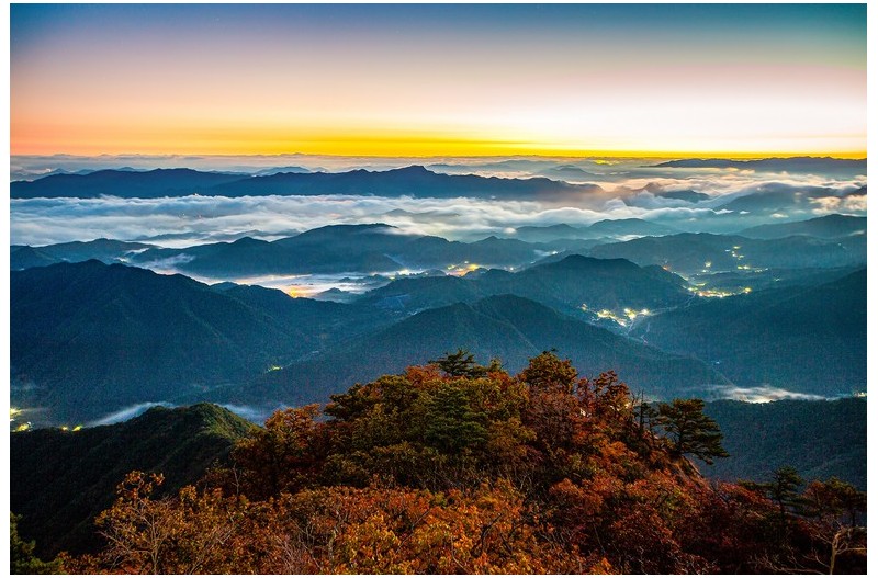 월악산 영봉의 새벽녘