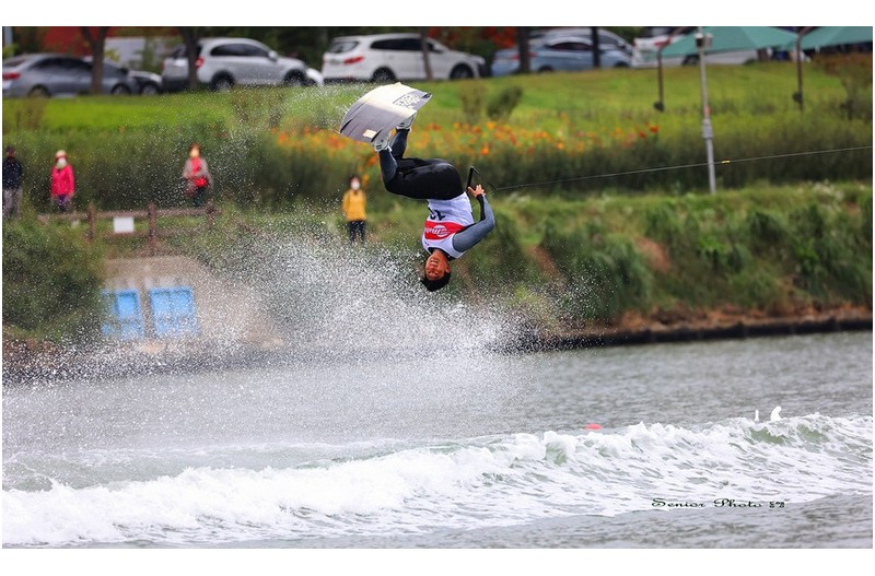 공중 묘기   ㅡㅡㅡㅡㅡㅡㅡㅡㅡㅡㅡㅡㅡ