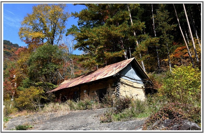 긴 세월 속 에  흔적