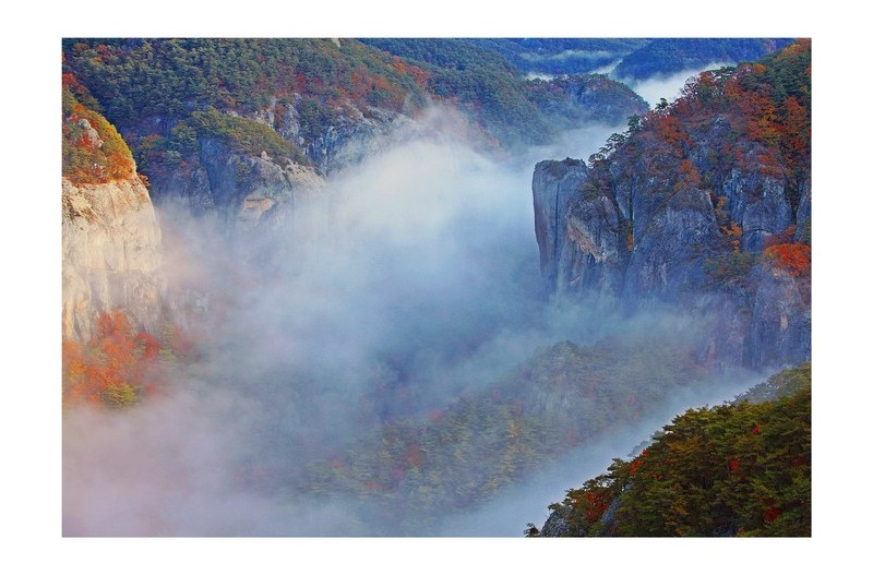 병풍바위와 급수대 운해