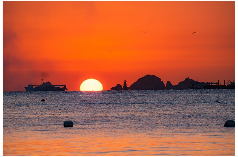 거제 궁농항의 일출