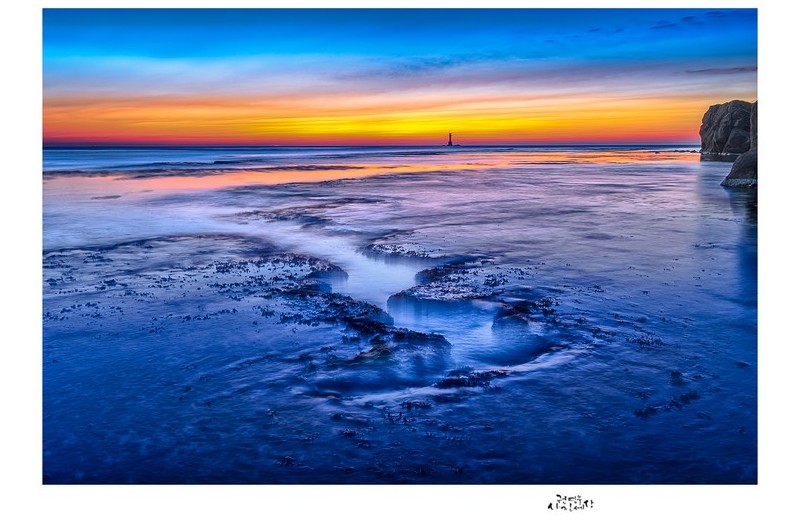 아름다운 여명에 빠져들고, 새로운 하루가 시작될 때,