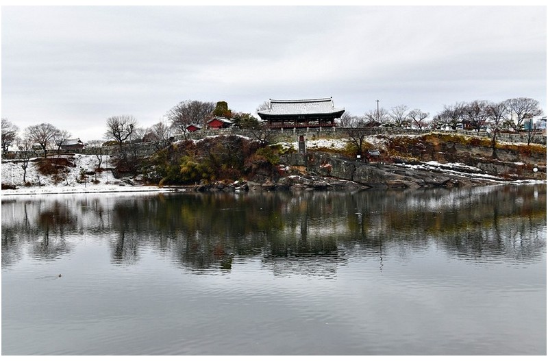 첫눈 내린 진주성