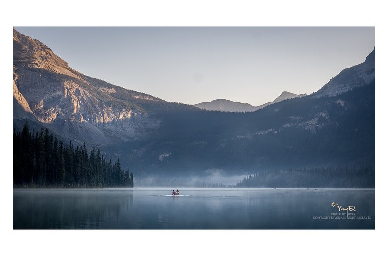 호수가의 새벽을 그대와 함께