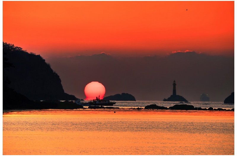 다대포 등대 일출