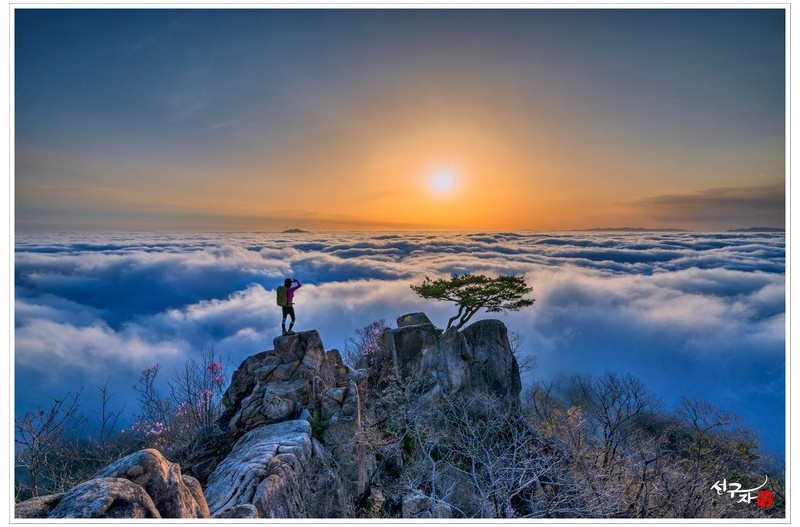 산정의 일출