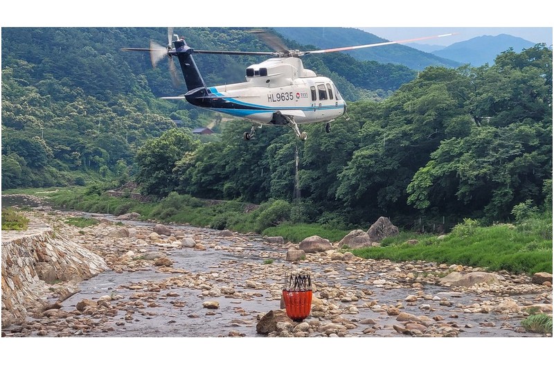 안타까운 현실 핸드폰 사진을 보고 10월 1일 새 카메라 구매해 주신단다. 고마운 사람 참고 견디기 그때까지