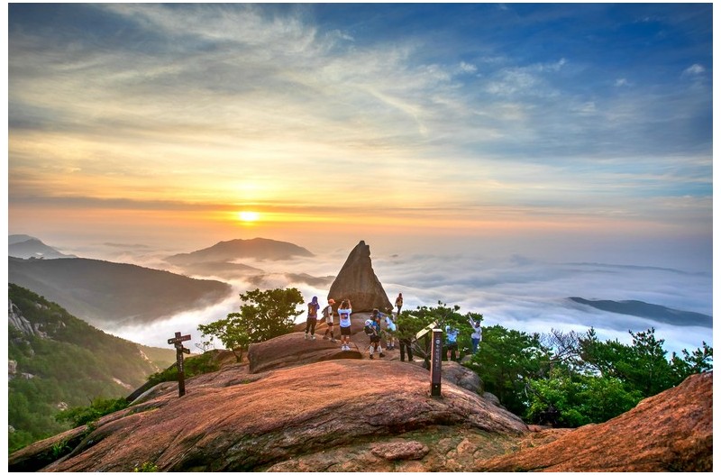 비경을 보여준 돛대바위