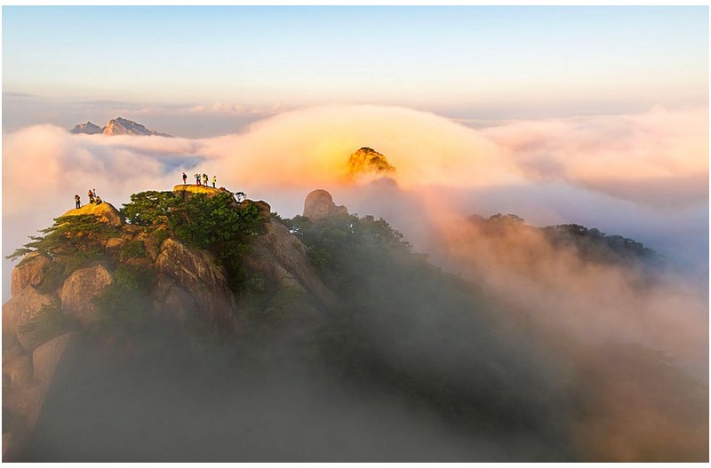 도봉산 구름 지붕