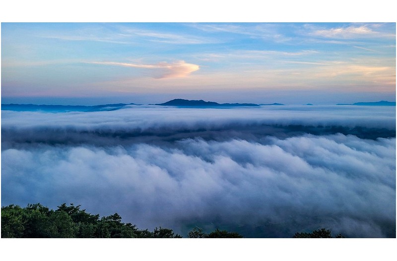 보기 힘든 운해인데 케메라가 웬수