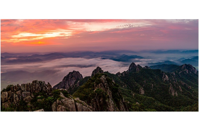 월출산의 새벽녘