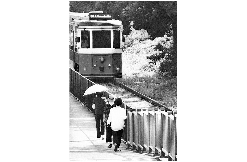 기차는 8시에 떠나고