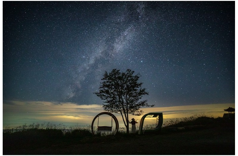 은하수 흐르는 언덕에서