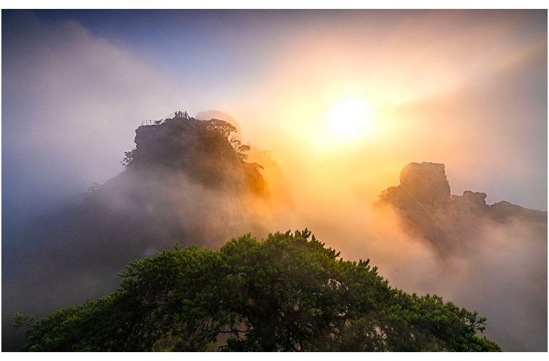 햇살가득한 산정