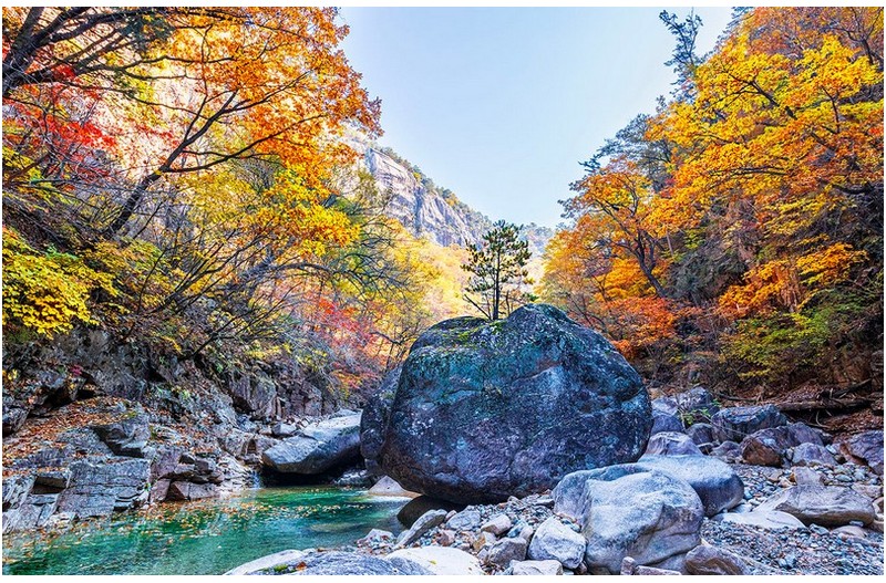 가야동계곡의 명상바위