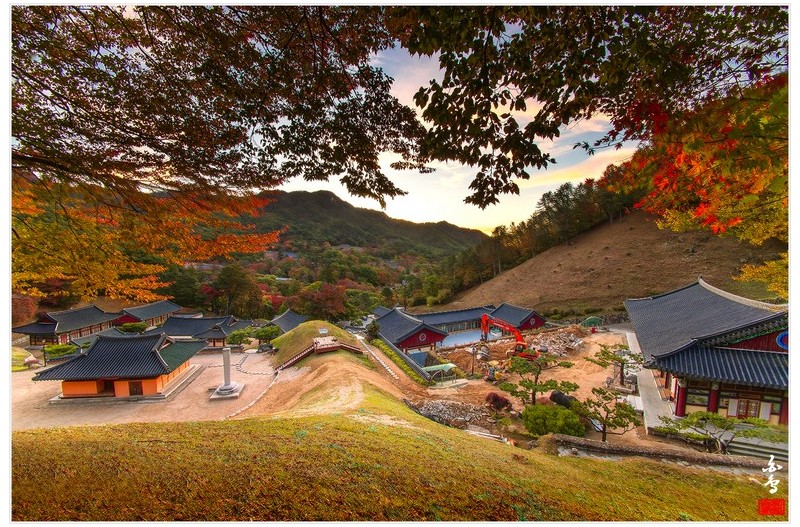 산사에 내린 가을