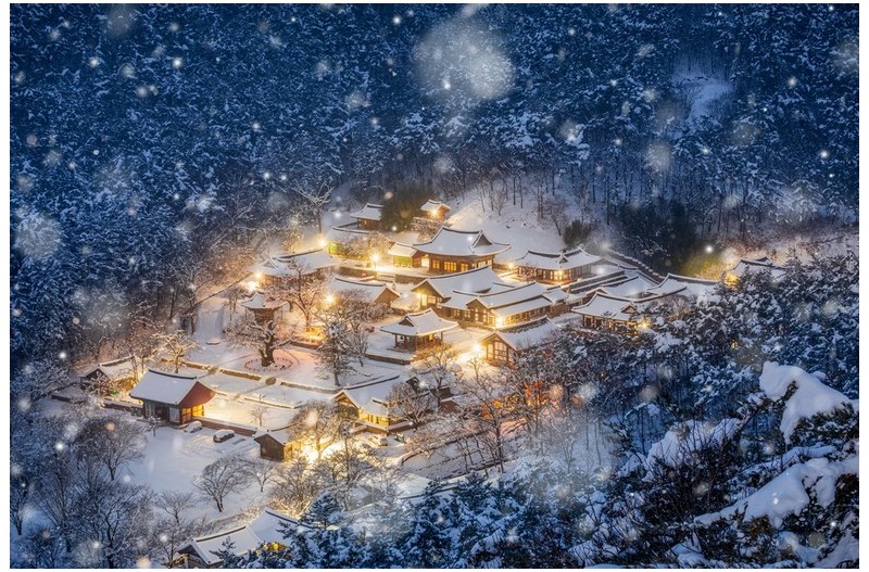 눈내리는 내소사