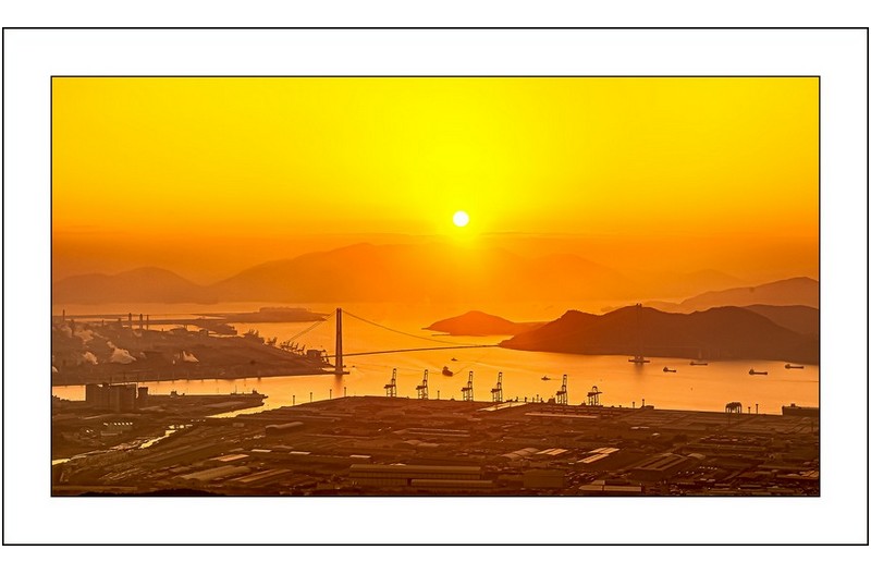 광양항의  아침..