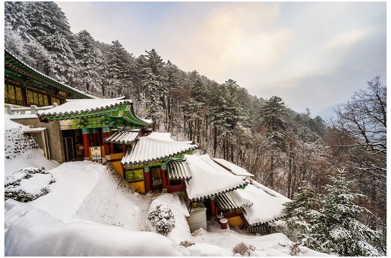 오대산 중대사자암 설경