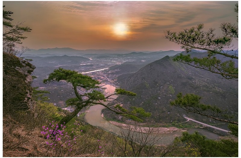 금강이 보이는 어느  봄날