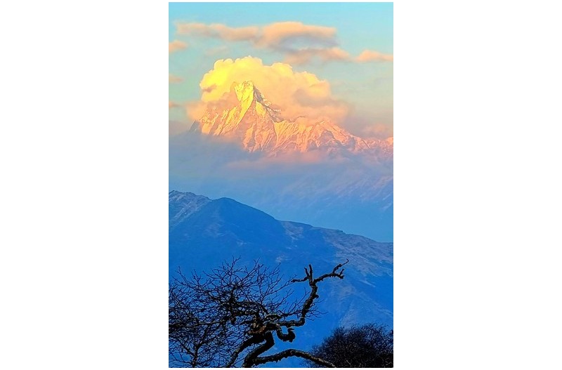 마차푸차레 일몰