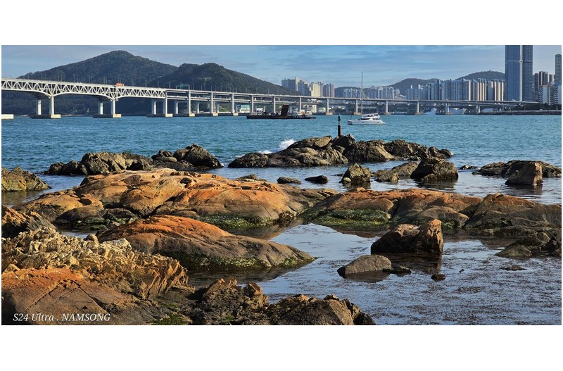 광안리 바닷가의 저녁이 올 무렵 -----