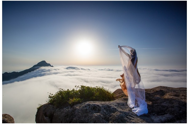흐르는 운해 속에서